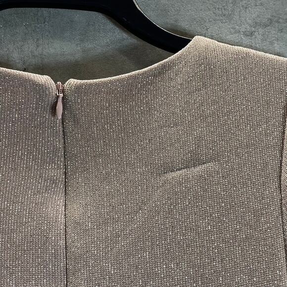 AQUA FORMAL Women's Blush Twist-Front Metallic V-Neck Long-Sleeve Gown SZ 2 - Picture 7 of 13